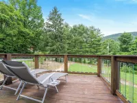 The Blue Llama | Pets OK | Llama Loft | Fire Pit | Fenced Yard | Off Nelson 151 Hotels in Rockfish