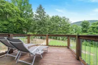 The Blue Llama - Spacious Oasis off Brew Ridge Trail - Great for Groups & Pets