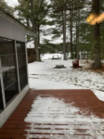 Comfy Cabin in the North Woods -Snowmobilers, Ice Fishing and Skiing