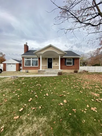 Darling house near outdoor adventures-newly remodeled