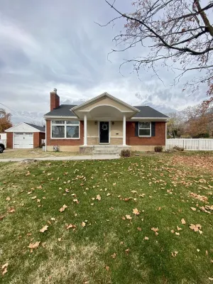 Darling house near outdoor adventures-newly remodeled