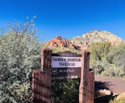 Cozy & Clean 3 BD/2BA In The Heart of The Red Rocks