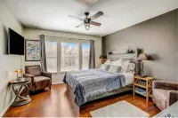 North Austin Gem! The Way a Vacation Rental is Supposed to Be. Great Vibes!