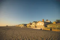 MODERN SILVER STRAND BEACH HOUSE STEP2SAND SLEEPS 10 - شاطئ