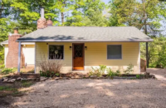 4PelicansOhio: Refreshing Cabin Near Leesville Lake… Pets Welcome… 3 Queens Hotels in Carroll County