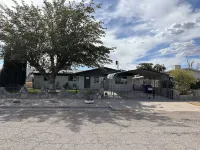 Charming 3-bedroom house with Pool, AC and WiFi in pleasant El Paso Hotels near Coronado Baptist Church