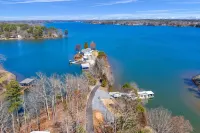 Completely Redone Lux Houseboat Private Moored Hotels in York County