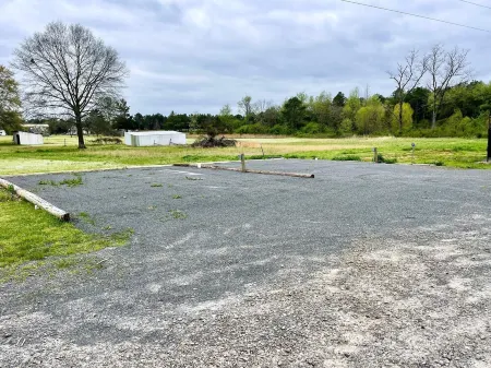 Full hookups and WIFI RV spots