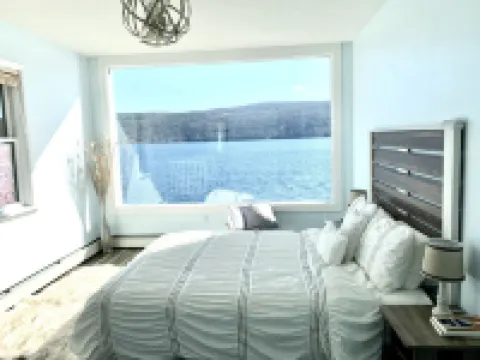 Cozy Cozy Cottage ~ Perfect Location On West Keuka Lake ~ Private Dock!