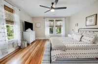 Hawthorn House Remodeled 3BR Walk to Town!