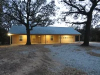 Gorgeous 2 bed 2 bath house on 3 acres off Hwy 82