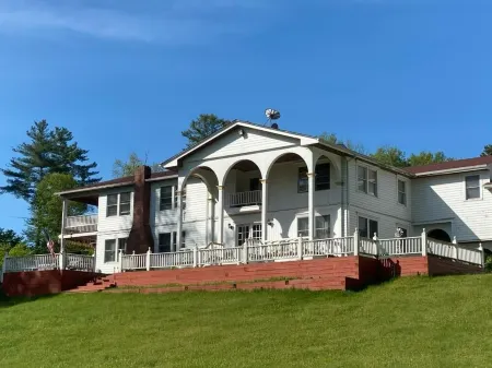 WELCOME TO NOBLE NEST!