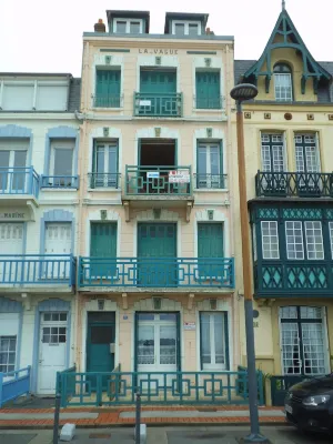 Appartement LE Large Face MER et Plage Avec Balcon