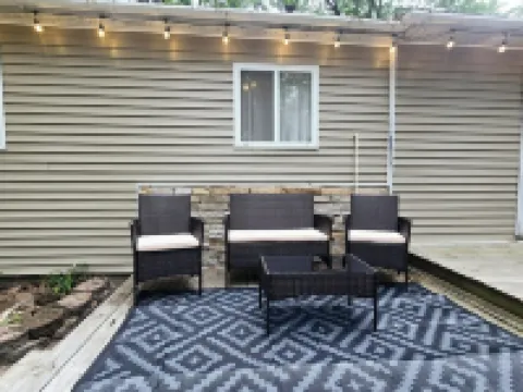 Updated Higgins Cottage w/ AC - Walking Distance to Higgins & Boat Parking Hotéis em Gerrish Township