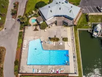 Oceanfront Queen's Grant Condo "Tide-the-Knot" with Breathtaking Ocean Views! - Pool