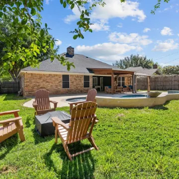 Keller Charm-Near Bear Creek Park & Stadiums,Pool