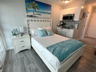 Beach apartment, Recently Renovated, With Balcony