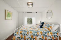 Cabin in Hill Country 1 bed, 1 bath w/ hot tub, gym, sauna, & cold plunge