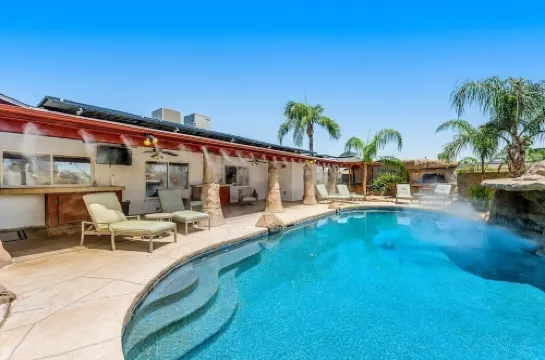 Backyard Oasis Ideal for Spring/Summer! Pool, Misters, Bluetooth Speakers + More