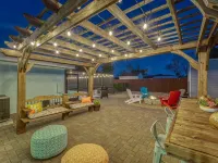 Summer Gem -Free Heated Pool -3B-2Br King-Q-2Twin-SB -Patio-Cozy Fire Pit-BBQ Hotels in Apollo Beach