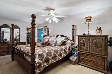 Windy Point Estate - On Lake Istokpoga-5bdr. 5 1/2bath 7 beds. Amazing grounds