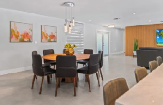 Luxurious Stay / H. Pool, BBQ, Fire Pit & Courts Hotels in Miami Gardens