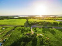 Ranch at Lake Ray Roberts - 10 Acres walk to lake 4 Bed 2 Bath - 4-Star