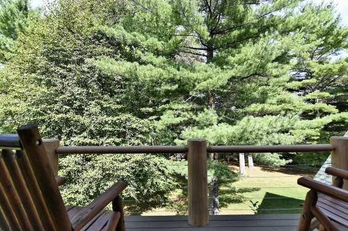 Secluded luxury log home in Wisconsin wilderness Hotels in Spider Lake