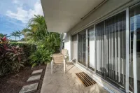 2 King Bed/2 Bath Spacious Apt-3 min from the beach!
