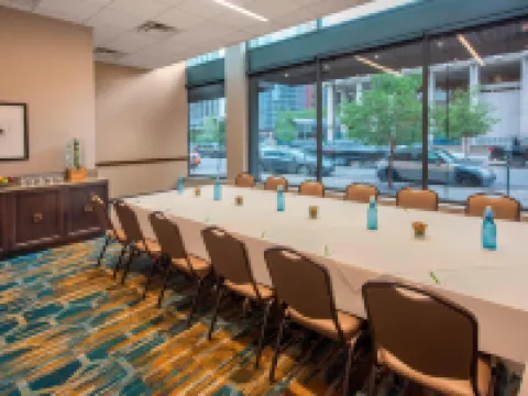 コートヤード バイ マリオット デンバー ダウンタウン デンバーのホテル