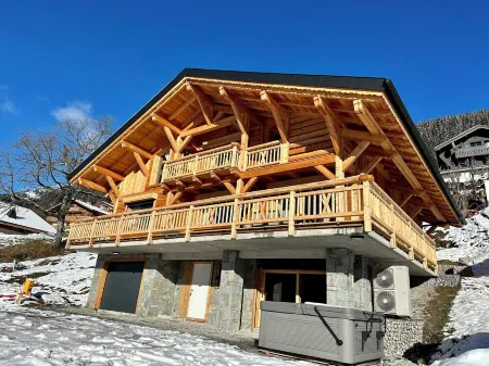 Chalet 10 people with hot tub, Petit-châtel area - Chatel Reservation