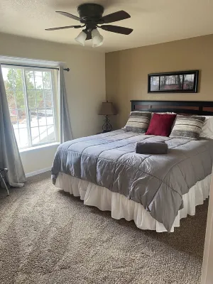 7 Bedroom Spacious Lead Home with Game Room and Hot Tub