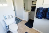 Cozy Lakefront Cottage - Gorgeous Views of Lake Huron!