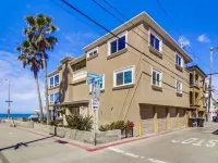Ocean Front House with Private Ground Level Patio & 2 Garages - Sleeps 10+