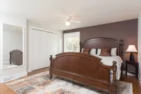 Modern And Spacious Berkshires Retreat 5 bdrm 3 bath