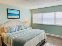 Endless Oceanfront Upper Floor Views of Ocean/Pier from This Wonderful Condo!