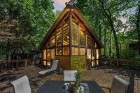 Chic Boho Cabin in the Trees!
