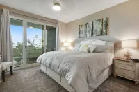 New lower nightly Rates and Fees! Amazing Beach View Legacy Towers T2 Unit 401