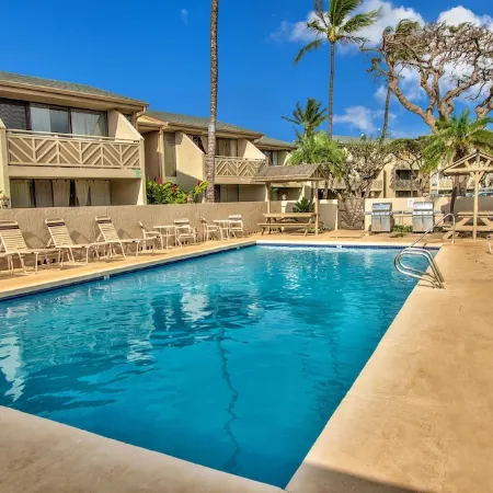 Tropical 2-Br Condo + Pool +  Hot Tub! Check Out Our Spring 2026 Specials