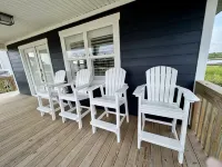 Waterfront Soundside Cottage with Private Dock - Steps to the Beach! Sleeps 4.