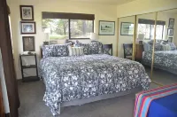 Lighthouse Ranch with Expansive Ocean and Pasture Views Hotels near Bowling Ball Beach