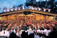 Charming 4-bedroom house in Interlochen. Your home away from home.