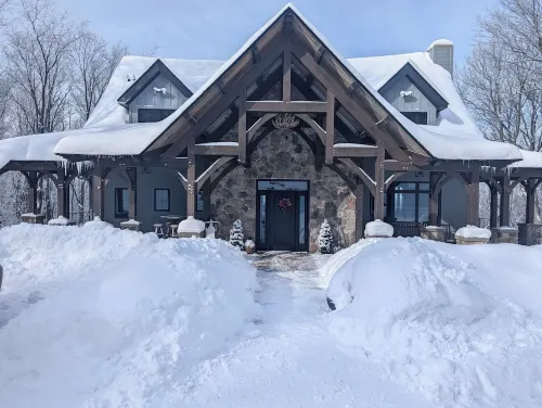 Not Your Typical Mountain Cabin - Must See Sunsets Hotel a Donegal Township