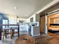 New Modern 1BR, Downtown Custer – Perfect Base for Black Hills