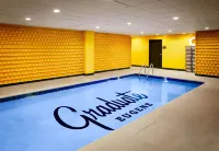 Graduate by Hilton Eugene - Kolam Renang