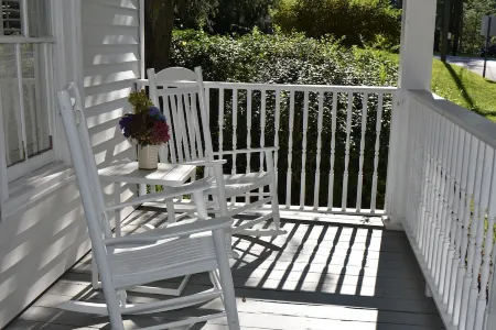 Home in Hendersonville's Historic Lennox Park close to many fun activities.