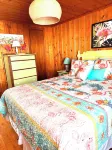 Steps to the Beach! Tradiontal beach bungalow. Hooked On a Feelin' -II Sleeps 10