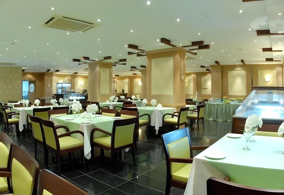 Al Muntazah Plaza HotelOver view