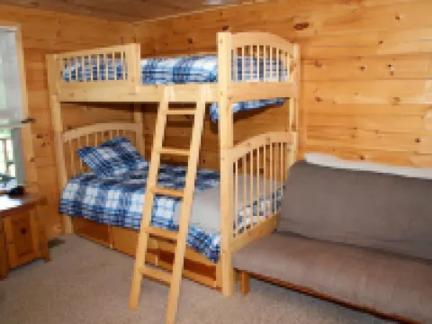 Log Cabin in the White Mountains Hotels in Gorham