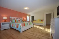 Exceptional Year Round Rental 1/4 Mile To Short Sands Beach & Downtown York